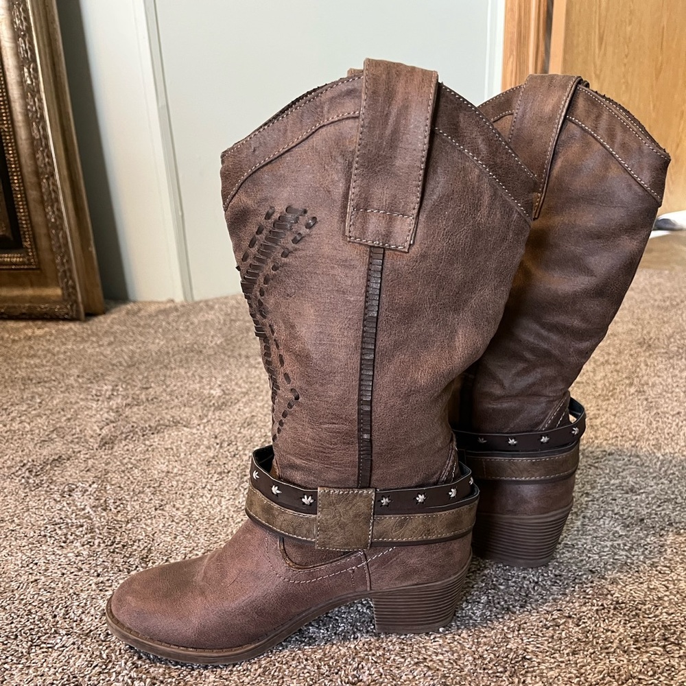 Brown boots